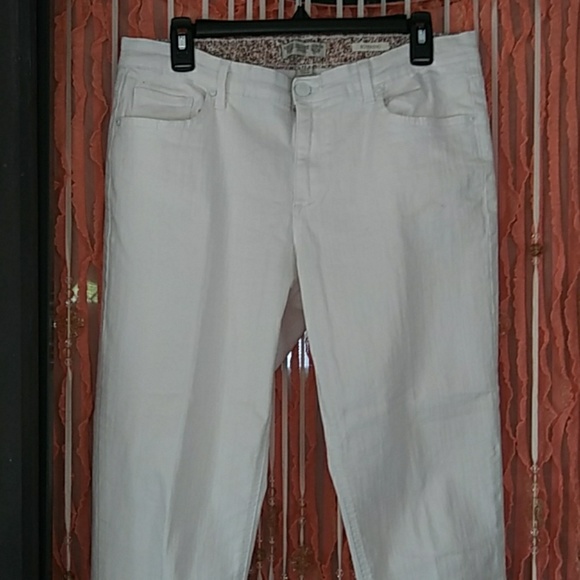 White pants - Picture 1 of 4